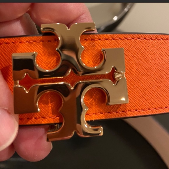 NWT Authentic Luxury Minimalist Tory Burch 1 1/2" Reversible Logo Belt - Picture 10 of 16